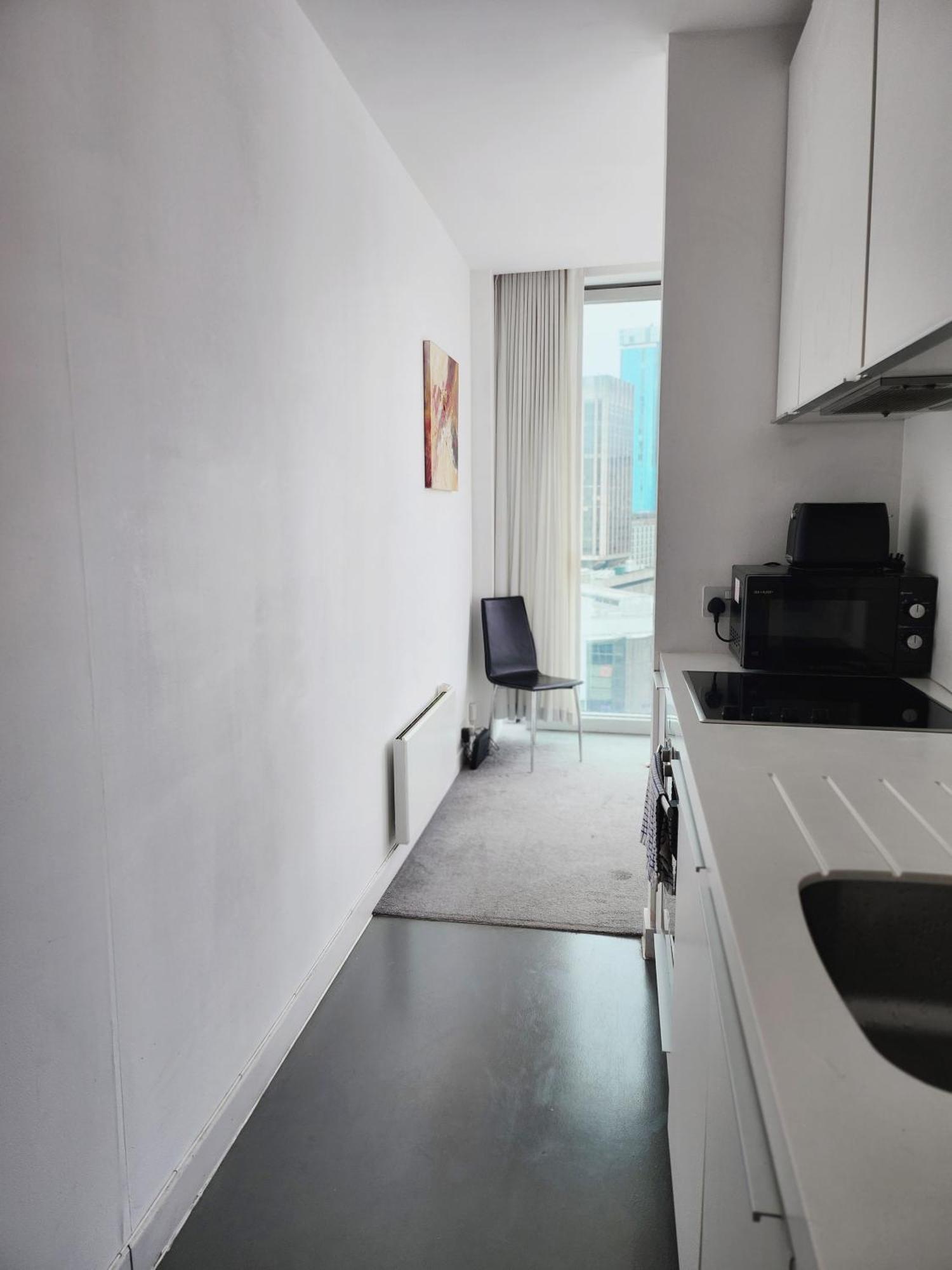 Cityscape Apartment In Birmingham With Self Checkin Экстерьер фото